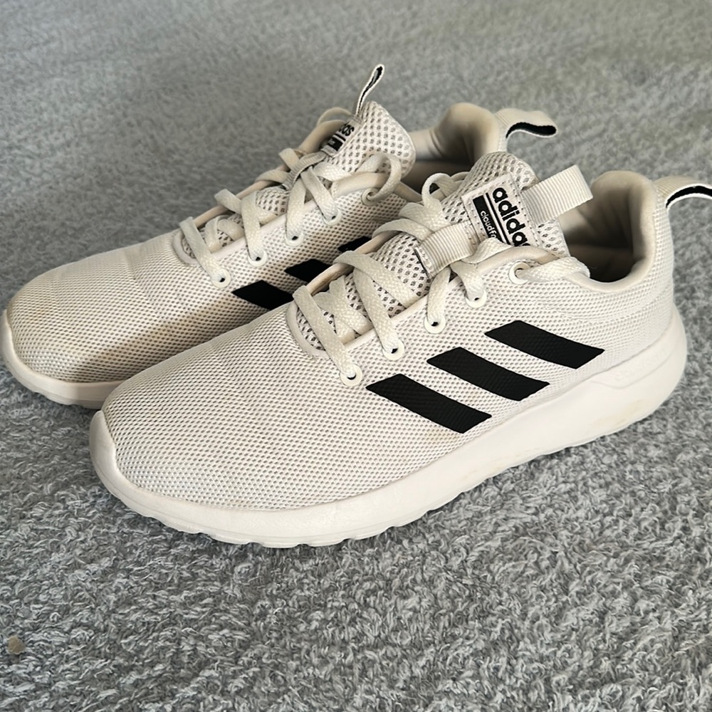 Adidas cloudfoam Women’s size 7